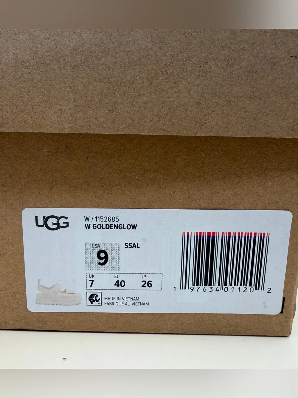 UGG GoldenGlow EVA Platform Sandals Sea Salt Size 9 Woman’s Brand New
